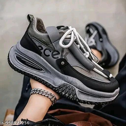 Men’s Bold Black & White Chunky Sports Sneakers | Street-Style Running Shoes